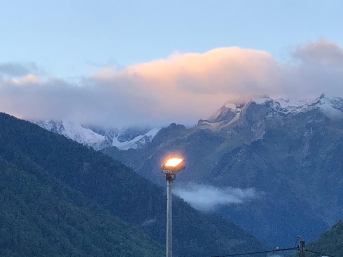 Le 41 Avenue Foch Otel Bagnères-de-Luchon Dış mekan fotoğraf