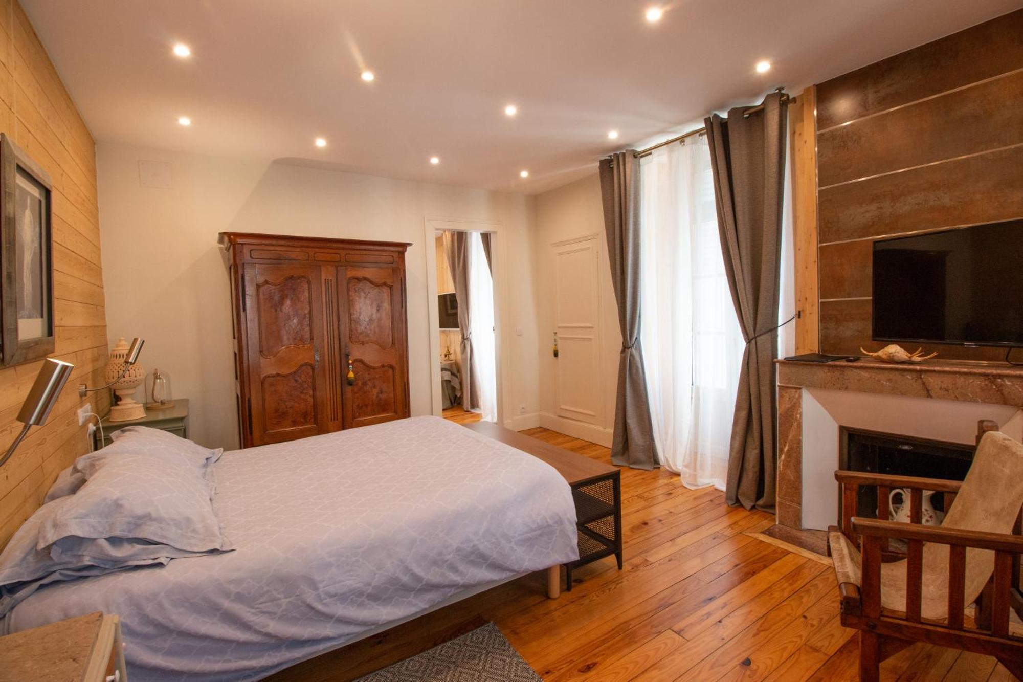 Le 41 Avenue Foch Otel Bagnères-de-Luchon Dış mekan fotoğraf