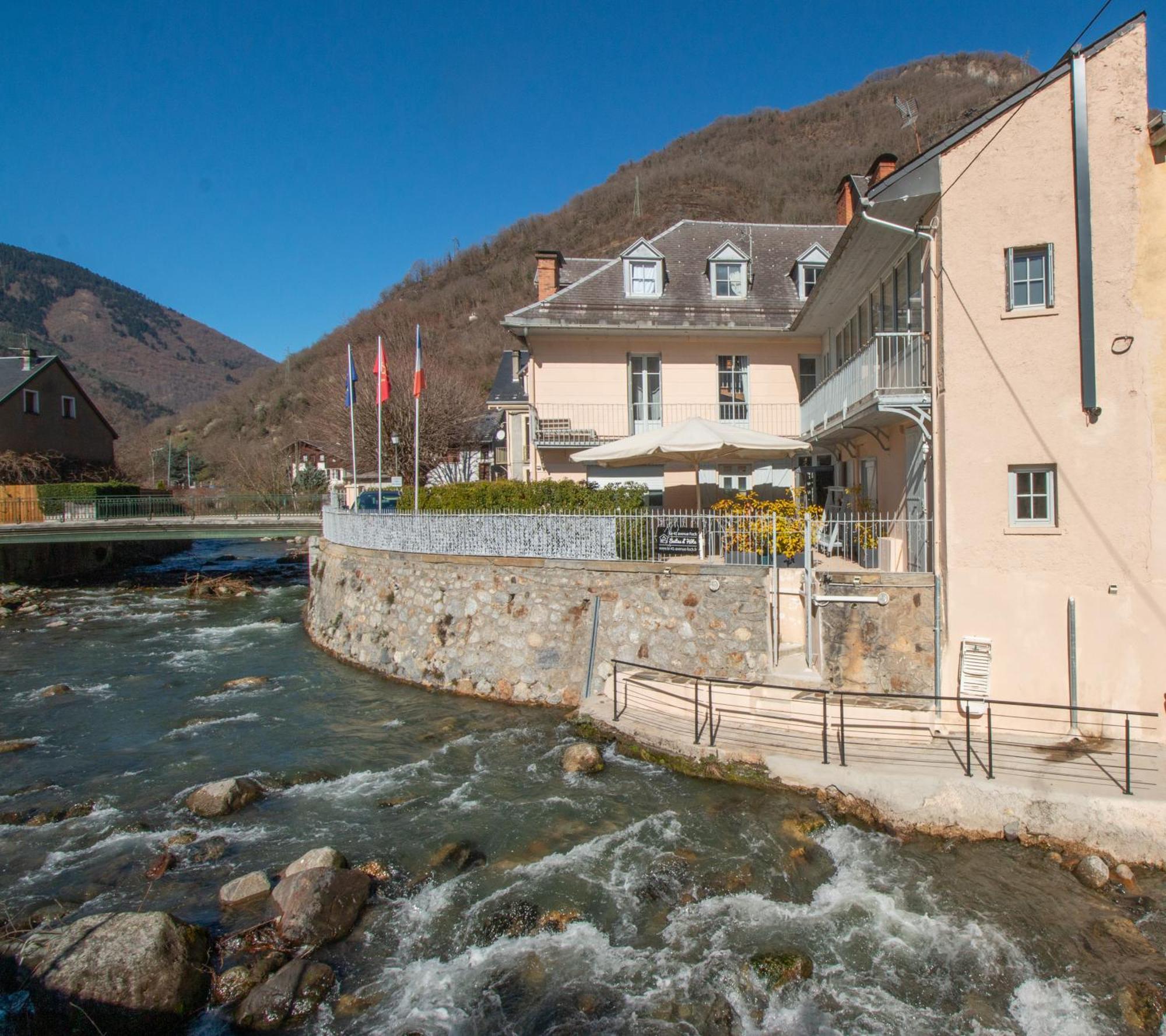 Le 41 Avenue Foch Otel Bagnères-de-Luchon Dış mekan fotoğraf